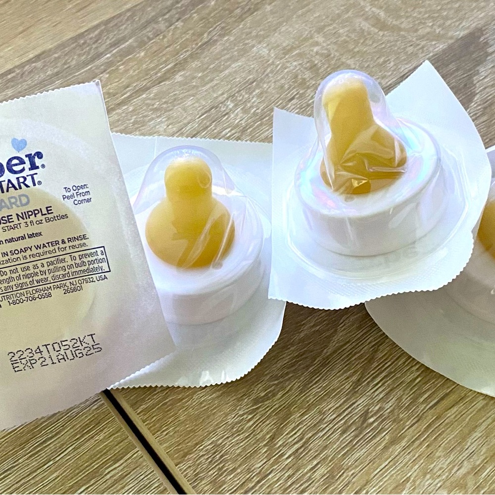 GERBER GOOD START standard nipple 3oz bottles ready to use. 10 Pack Exp 8/25.